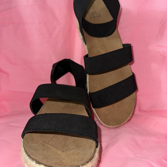 Espadrille platforms - Picture 2 of 3